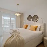 Troontesse - Stylish With Garage By The Sea Oostende