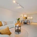 Troontesse - Stylish With Garage By The Sea Lejlighed