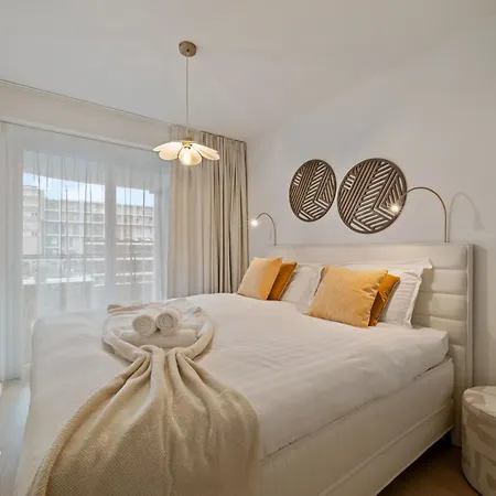 Troontesse - Stylish With Garage By The Sea Ostend