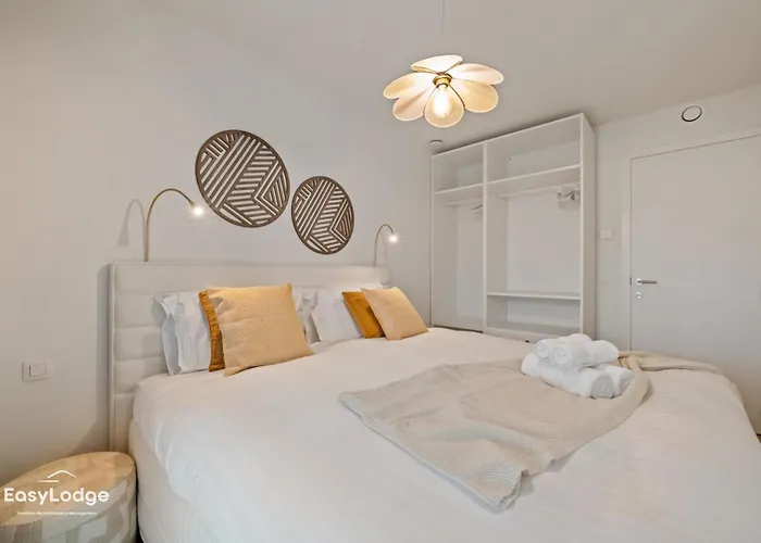 Apartment Troontesse - Stylish With Garage By The Sea *