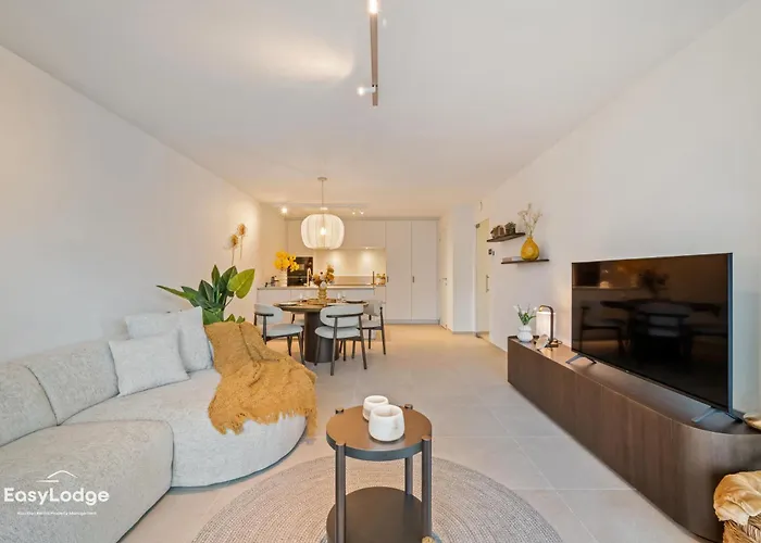 Apartment Troontesse - Stylish With Garage By The Sea